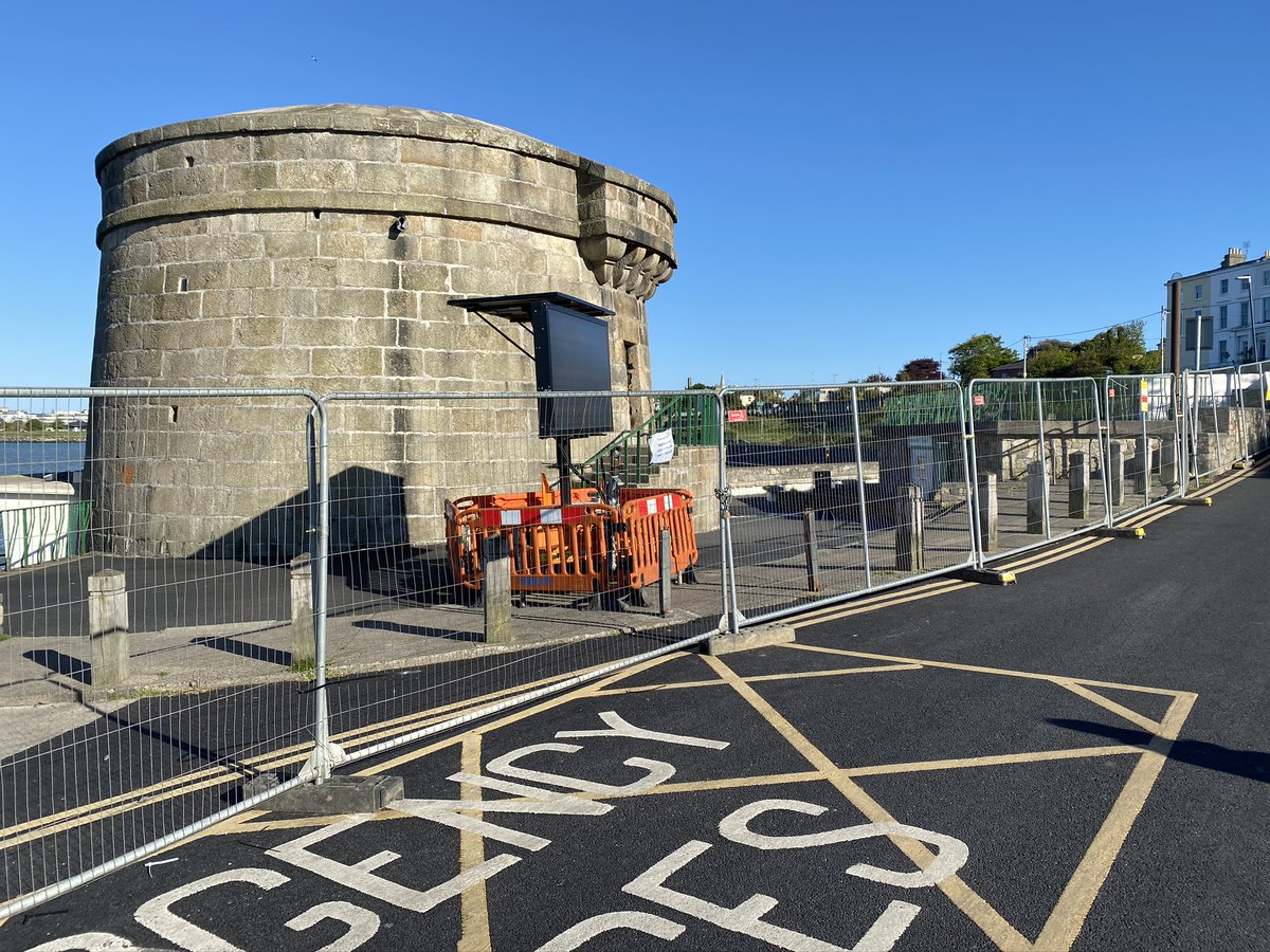 smytho's tweet photo. Seapoint will re-open for swimmers from next Tuesday, 19th May. Sandycove beach and the Forty Foot will re-open on Wednesday. The coastal path between the West Pier in Dún Laoghaire and Seapoint will also be reopened. https://t.co/0aM1Ddei8R