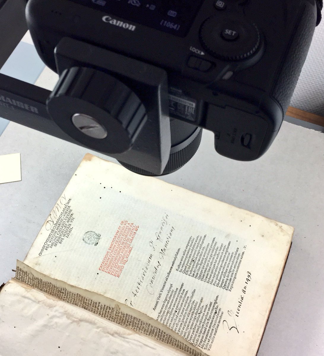 LimediaGalerie's tweet image. Enrichir une #Bibnum comme #LimediaGaleries, c'est aussi en amont un gros travail de #numérisation, que nous vous proposons de suivre régulièrement avec #àlaRepro. Scanner professionnels, appareils photos 📷, ou campagne de num, à chaque document sa #TechnologyMW