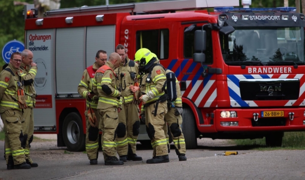 Blauwe vaten aangetroffen op de Langekampweg in Ede [EDE] Op de Langekampweg in Ede werden zaterdagochtend blauwe vaten in de kant van de weg aangetroffen.