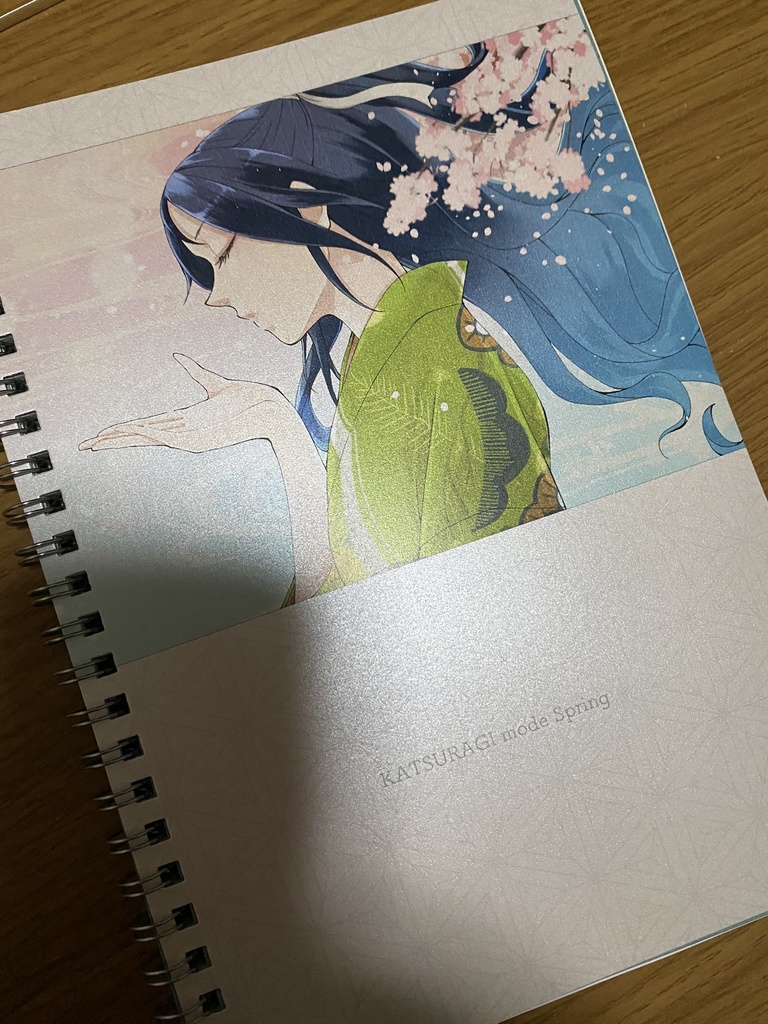 Rouge_Opera's tweet photo. 【お知らせ】先日作成したリング綴じA5ノート(葛城)の通販を開始いたしました。
ど���ぞよろしくお願いいたしますー！
https://t.co/29Rzxq63T8 https://t.co/4HoC9iKX1N