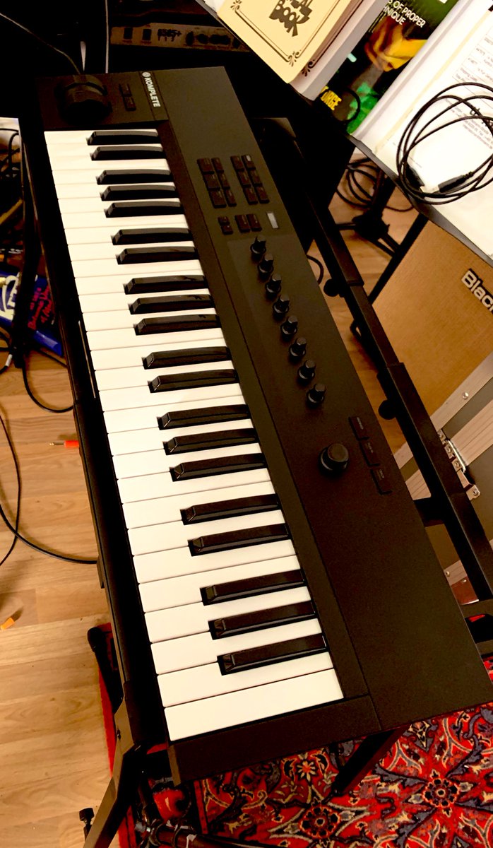 kians_music's tweet photo. New toys, sweet or what?
#youdecide #keys #midisystem #midi #recordingartist #recordingstudio https://t.co/IWaFqJ1ucN