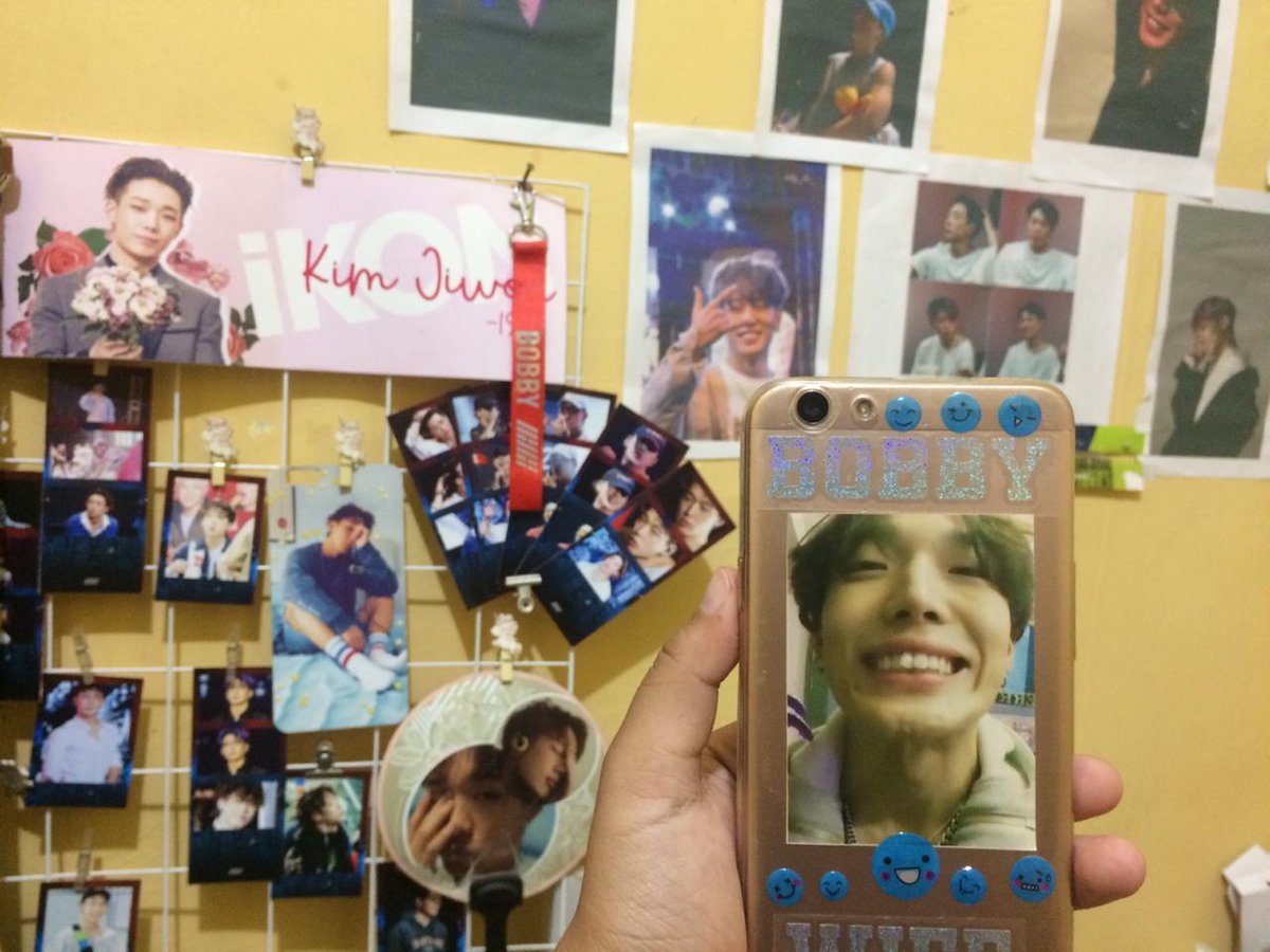 babbyindaeeyo's tweet photo. @nrvnpntr @fortunatesong wish me luck💜 monmaap foto bobby nya gak mau satu jadi screanshoot yg ada di galery😆💜 @nrvnpntr @fortunatesong https://t.co/aVkeHTNYeK