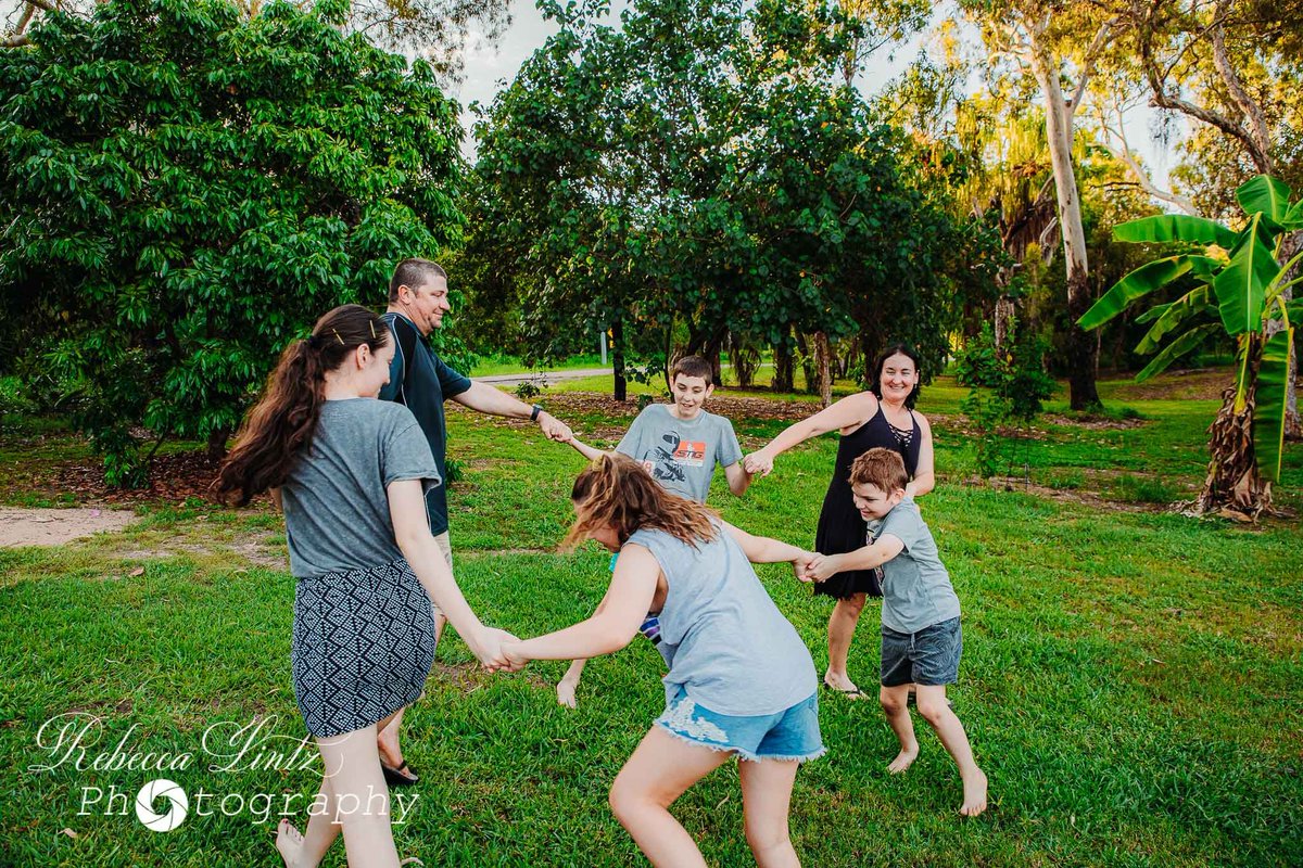 Photography_RL's tweet photo. “Children are the hands by which we take hold of heaven.” – Henry Ward Beecher
#Townsville #photographer #family #photography #queensland #cungualla https://t.co/yWnrfBLK8E