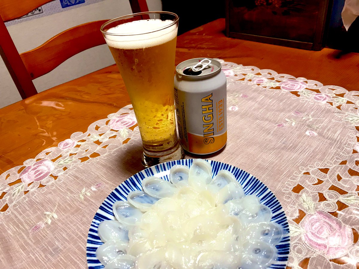 ぶーぎぃ على تويتر 水蛸の刺身で優勝