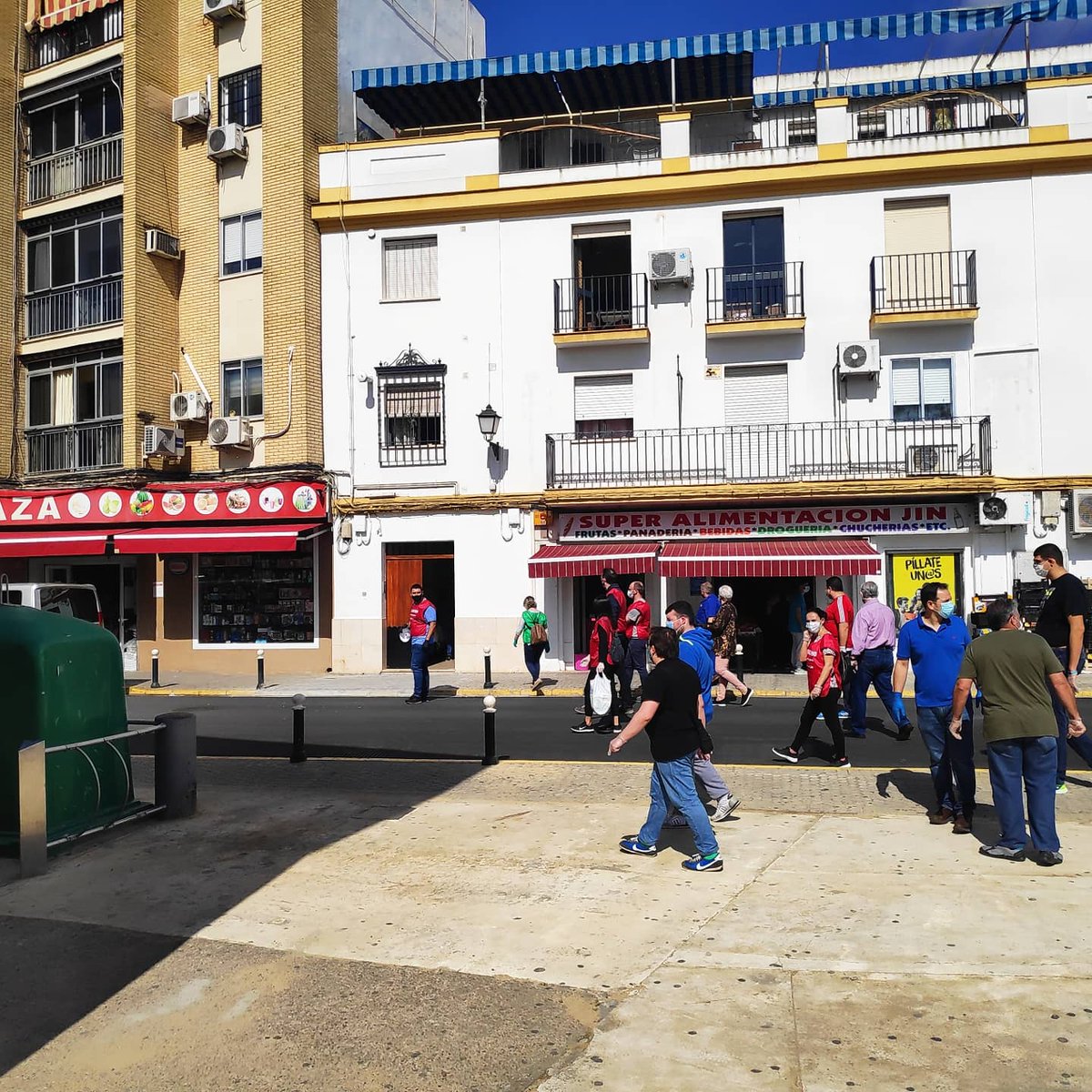 GranPoderCamas's tweet photo. Comenzamos con la Caravana de recogidasde alimentos, COLABORA! https://t.co/D50TwLgm7g