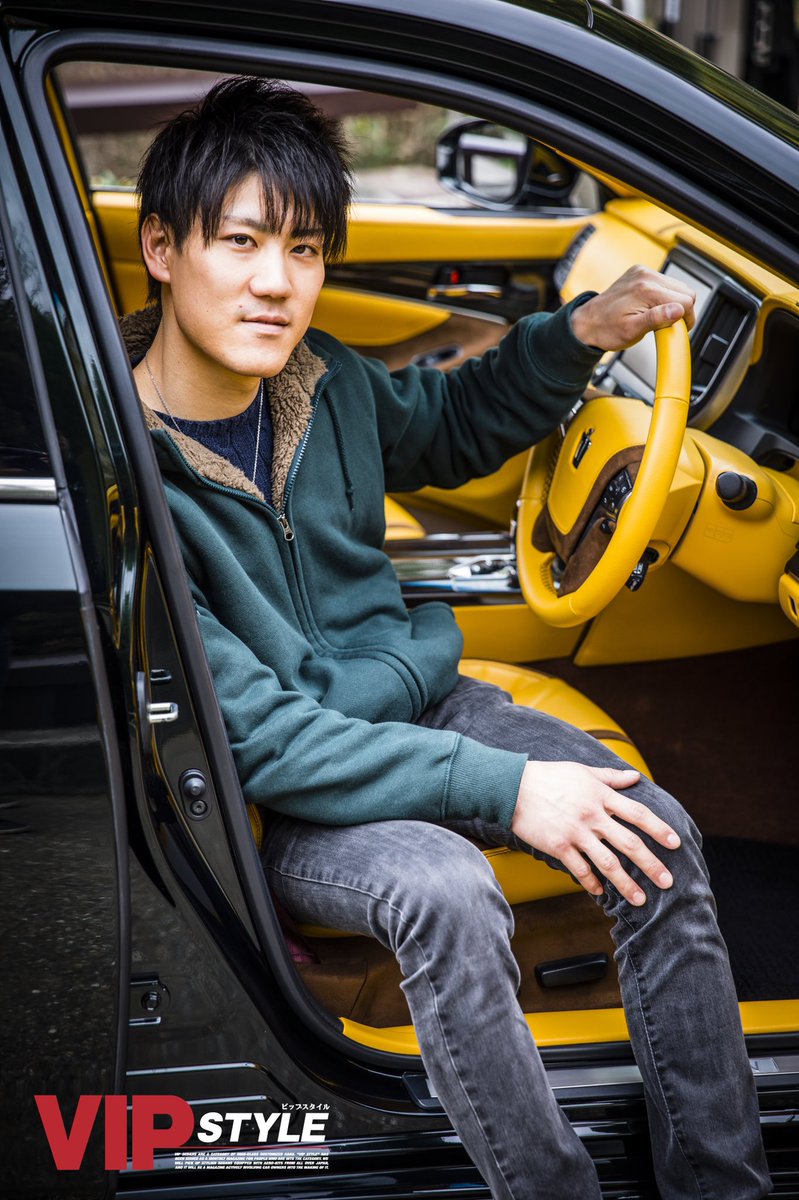 0709_moto's tweet photo. VIP STYLEの取材の際に撮っていただいた写真を頂きました🙇♂️
ありがとうございました!
めちゃくちゃ綺麗で自分もこんな綺麗な写真を撮れるようになりたいです!
撮影していただけたのも携わってくださったショップの方々のおかげです!
#vipstyle #vipstylecarmagazine #onemake #fiftyauto #reffect https://t.co/t6KEI2wFyJ
