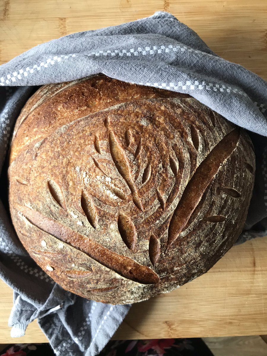 Baby_Bel2's tweet image. I have reached peak #Quarantine My sourdough made me cry as I took it out the oven...