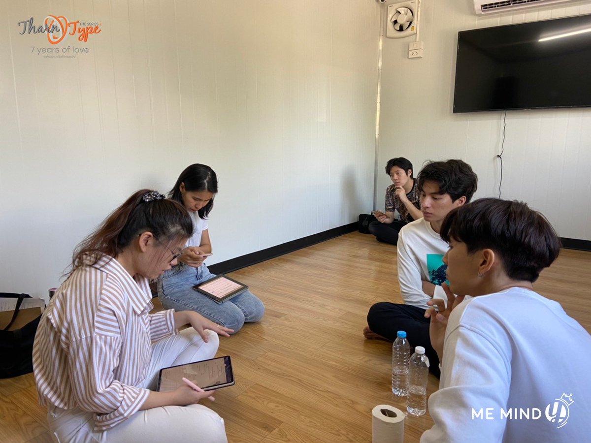 TharnType_s's tweet photo. Workshop วันแรกของนักแสดงหลัก มิว-กลัฟ 
โดยได้ครูสอนการแสดงอย่าง ครูร่ม ร่มฉัตร ธนาลาภพิพัฒน์ เป็นผู้ฝึกสอน

รอติดตามซีซั่น2 เร็วๆนี้กับ TharnType The Series Season 2

#TharnTypeSS2FirstWS 
(1) https://t.co/Hj8HtqPkDX