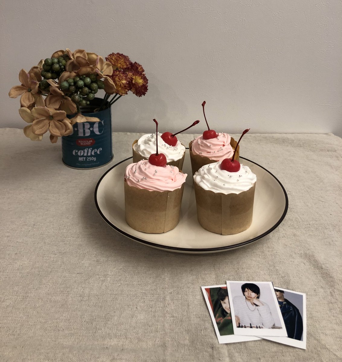 C A 𝘖𝘬𝘶𝘳𝘢 𝘛𝘢𝘥𝘢𝘺𝘰𝘴𝘩𝘪 Happy Birthday 8年前から大好きで憧れで宇宙一の推し様 誕生日おめでとう これからもたくさん応援させてください カップケーキ作ったよ 大倉忠義誕生日祭 大倉忠義35歳おめでとう 大倉忠義