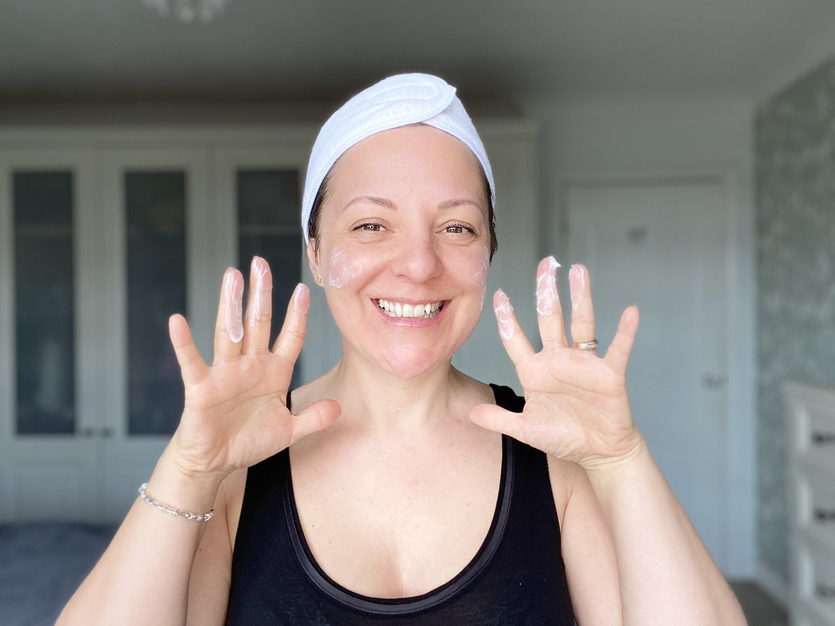 Vanessaspmu's tweet photo. 🧼🧽🧴Check out my
Step by Step Home Facial
on FB or IGTV ⬇️
https://t.co/IO1qrYBwQG
#SkincareTutorial #LoveTheSkinYourIn #Glowup https://t.co/VdFBqrZ82F