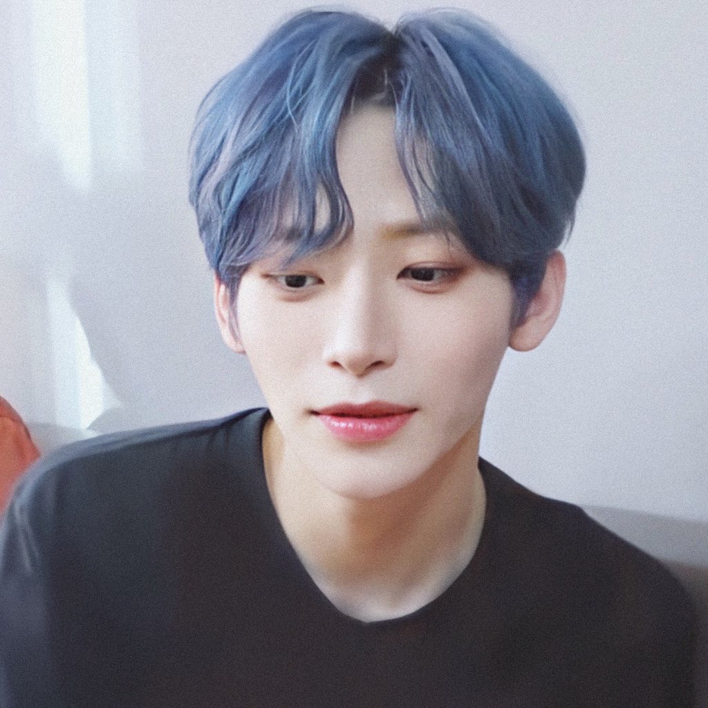 Mild_0205's tweet photo. 문득 #체리정모 가 다시 보고 싶어졌다 🍒

#CRAVITY #크래비티 #정모 https://t.co/MmVrbHmSCb