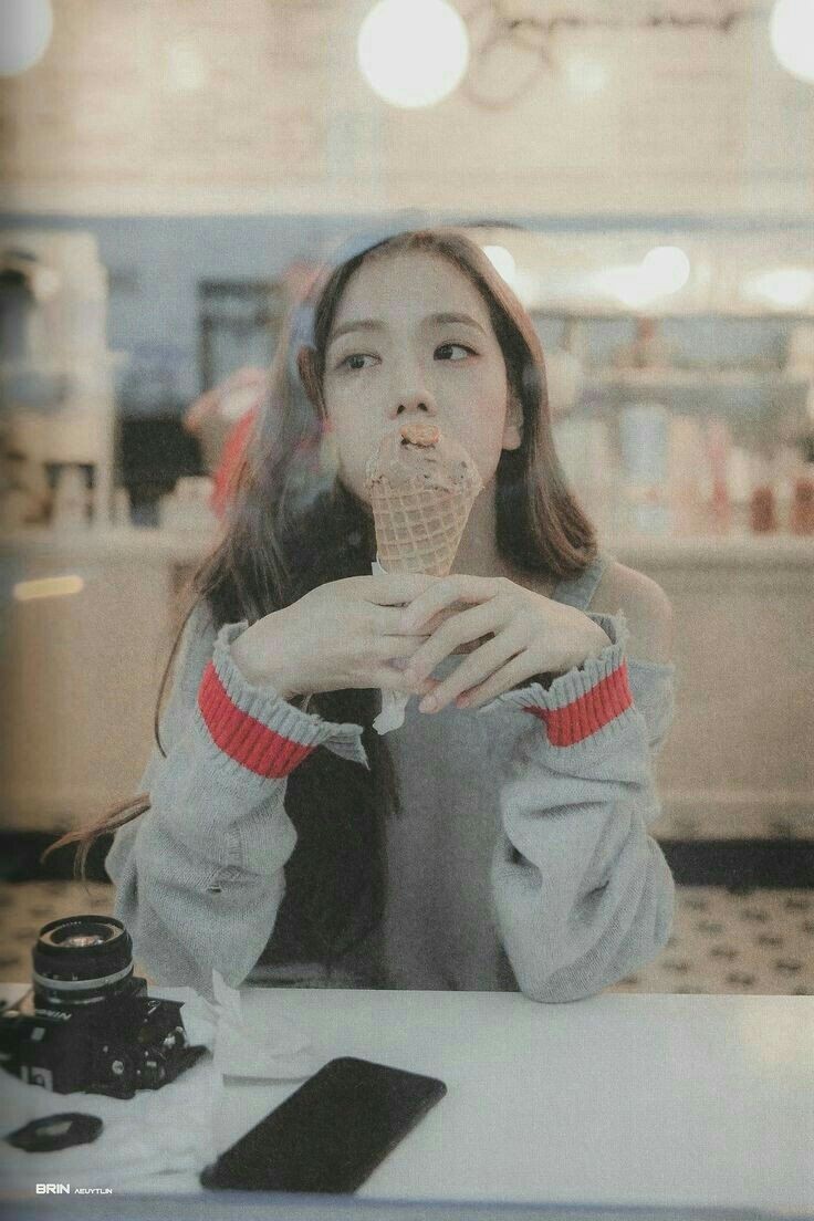 jisoosassy's tweet photo. https://t.co/xtV0umsGiY