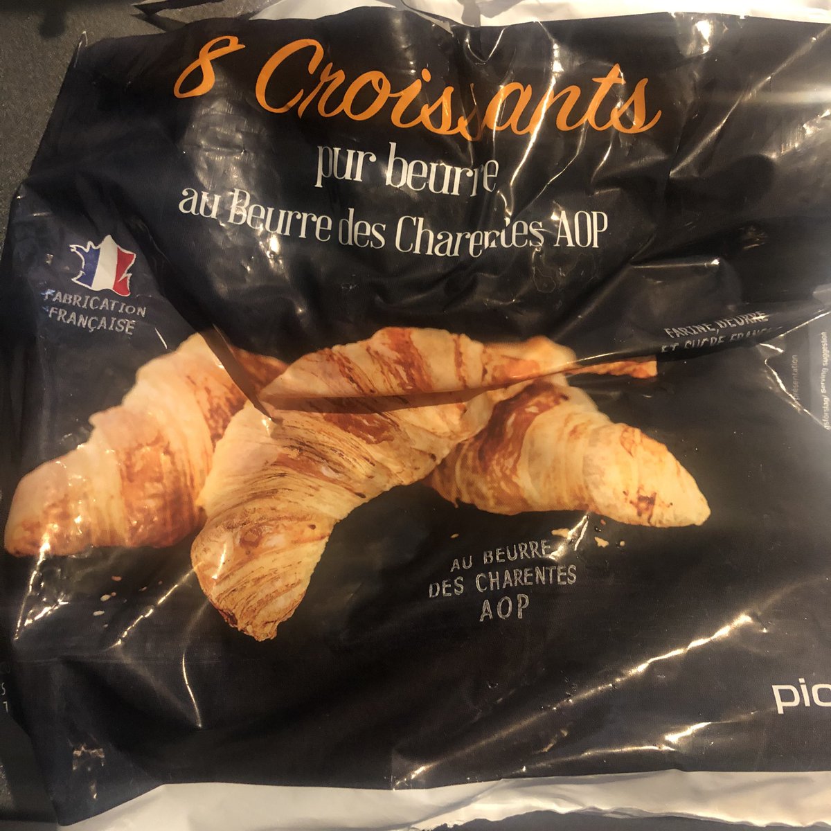 林家 きく姫 Kikuhime ガスコンロの魚焼きグリルでクロワッサン が美味しく焼けた アルミホイルで巻いて 少し焦がしてしまったが外サクッ 中モチモチフワ ガスコンロ 魚焼きグリル ステイホーム クロワッサン ピカール Picard Croissant 冷凍