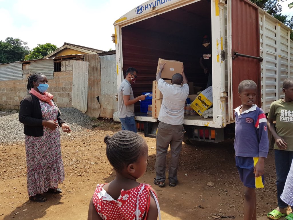 pankaj_team's tweet photo. Now more than ever our communities need solidarity, and your contribution counts! Will you help? #CurfewKenya #KomeshaKorona #COVID19 #Kenya https://t.co/JmkZzBzWK2