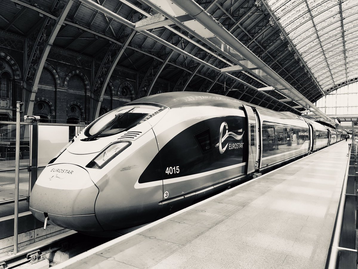 EurostarIrshaad's tweet photo. @eurostar #es9022 has been prepped, and ready for boarding on platform 5 @StPancrasInt. https://t.co/B0bEuxoveZ