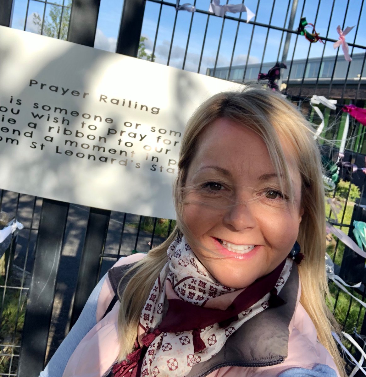 yim1111's tweet photo. Lovely visit to our school prayer railing. Beautiful way to help school children and staff feel connected to each other 🌈🙏 https://t.co/lagadrKeh2