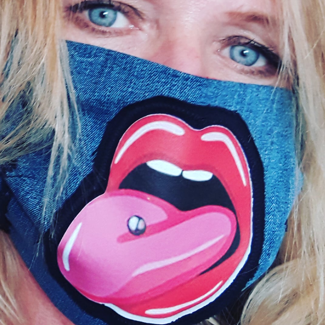 TitanicDenim's tweet photo. Sustainable Denim Masks with a difference..😍 #facemasks #sustainablefashion #ecomasks #reclaimeddenim #tecycle #reuse #piercings #tonguepiercing https://t.co/MEXVtn9dTX