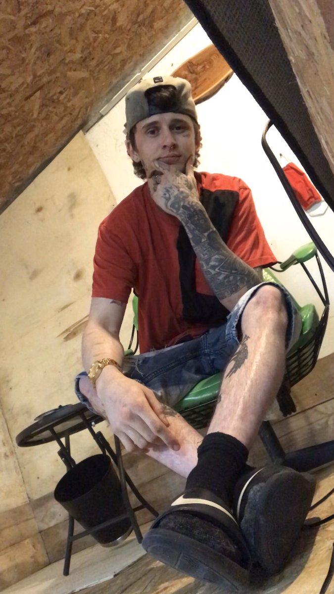 MasterDevin3's tweet photo. I get so distracted with all the cash I drain from you faggots, i been forgetting to post, so here’s an update. You are still a week little faggot, an I remain king. With that being said. Wallets open time to do morning drained https://t.co/P4soGIfzoW