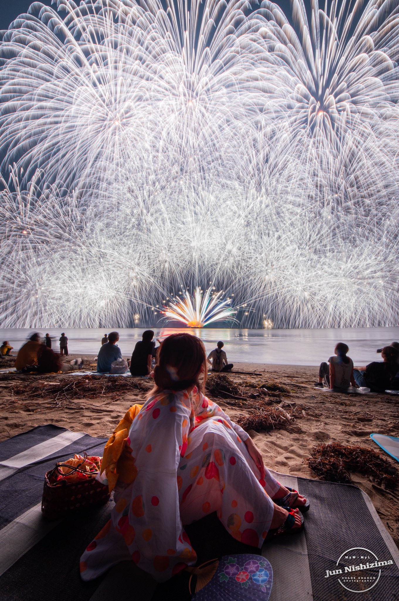三重県津市の花火大会が美しすぎて圧巻 皆さんはどの花火が好きですか 話題の画像プラス