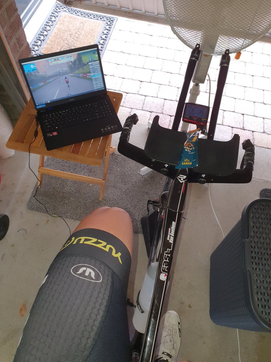 So finished the race, every time I got impressed how hard the e-racing is! Hopefully we can start the normal races soon! But for now this is a perfect alternative! #betough #zwift