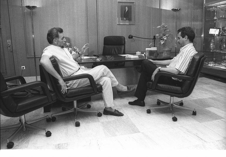 jmbellidoroche's tweet photo. Día muy triste en #CórdobaEsp tras confirmarse el fallecimiento del ex alcalde Julio Anguita un referente político a nivel nacional, siempre fiel a sus ideas y sobre todo una persona muy querida por todos los cordobeses. Descanse en paz. https://t.co/5NOrs5KZYQ