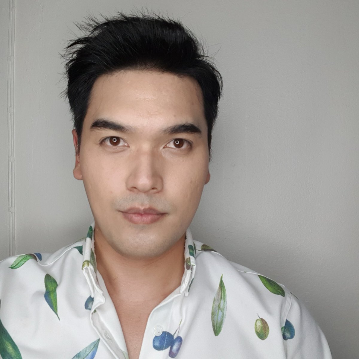 PoshOfficial8's tweet photo. CREAM BLUSH ล่าสุดจาก @fentybeauty ทดลองใช้ผิวผู้ชาย ทั้งในไฟและแสงธรรมชาติ สีที่ใช้ 02 Petal Poppin โดนตกเพราะ @rihanna ทาโชว์บนยูทูป มีทั้งหมด 10สี ตำตามได้ที่ @thaisephora  #ใช้ดีบอกต่อ #เครื่องสําอาง #Rihanna #ใช้จริงรีวิวจริง #ใช้เองรีวิวเอง https://t.co/kGQahvMuYw