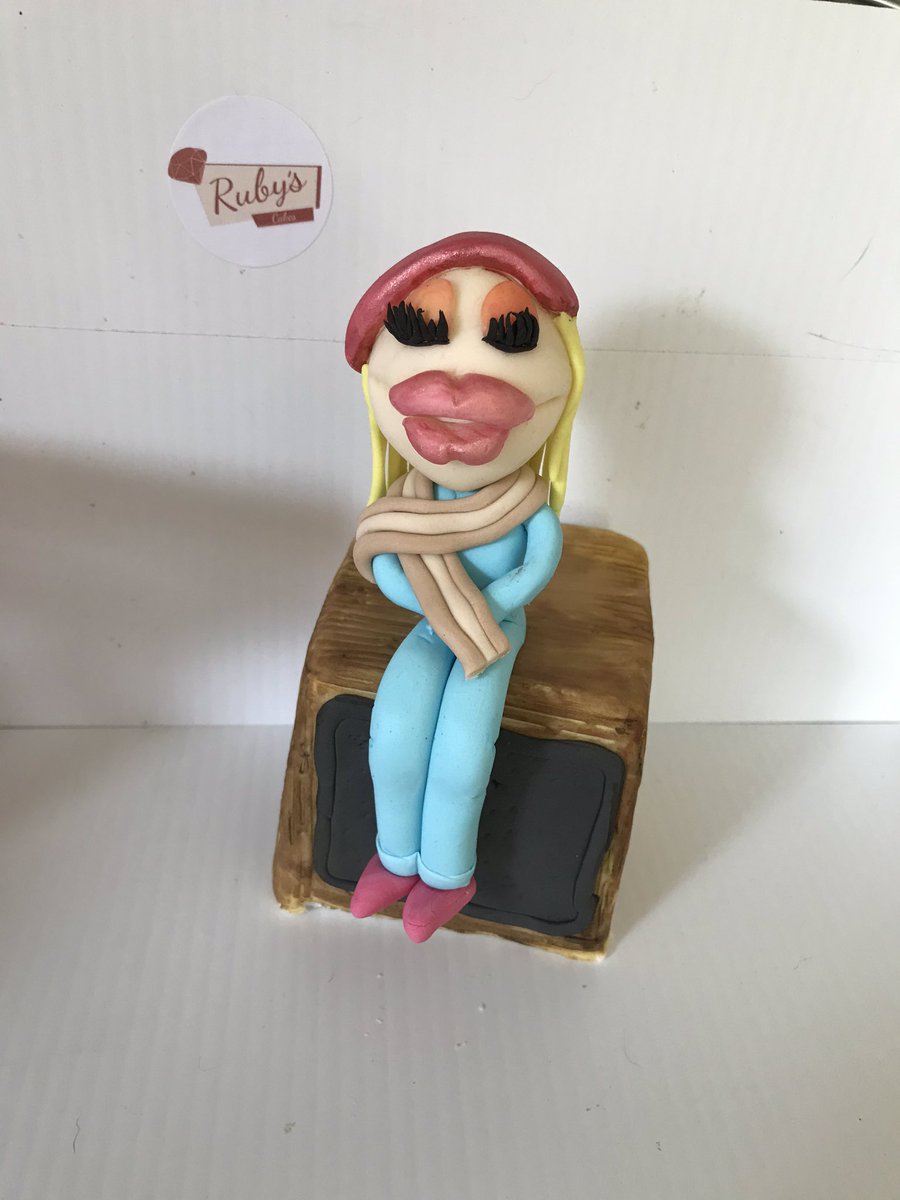 rubyscakes's tweet photo. What a load of muppets! Very happy to be one of them! #jimhenson #muppetshow #thecakecollective #muppetsandfriends https://t.co/J4MacjbrRo