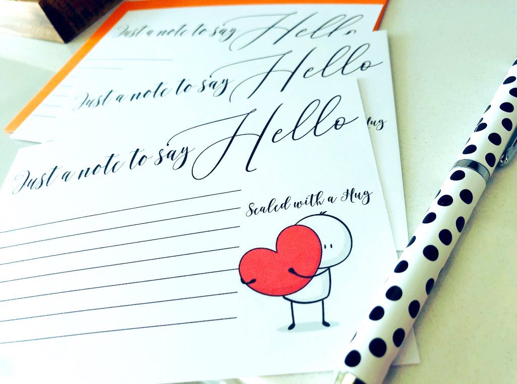 amordesigns's tweet photo. Hug cards for family and friends Packs of 10 from £7.99 #pockethug #huggift #UKGiftHour #UKGiftAM #StayHomeSweetHome 🛍 shop now at my Hug shop 🤗 Lots of designs to choose from https://t.co/uwBFiOdUAP https://t.co/NsUTqEpnsq