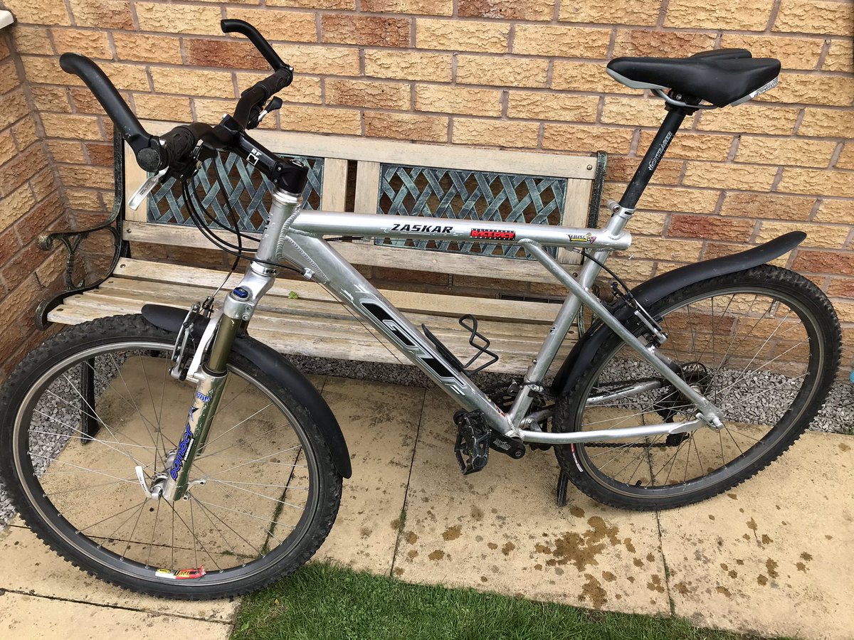 scottycash1974's tweet photo. The old ZASKAR is back out, slicks and cleats off and ready for some off roading #GTZASKAR https://t.co/VKZjRADCNy