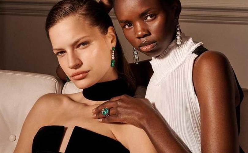 FASHIONRU1's tweet photo. Richemont, вторая luxury-группа в мире, отчиталась о падении оборота в четвертом квартале на 18% из-за пандемии Covid-19, обрушившей ее продажи в Азии. #Cartier #FashionNET #fashionru #IWC #JaegerLeCoultre #Luxury #Luxurybrand #Piaget #Richemont #VanCleef https://t.co/moUNAFgYte https://t.co/BxkZaaH7D2