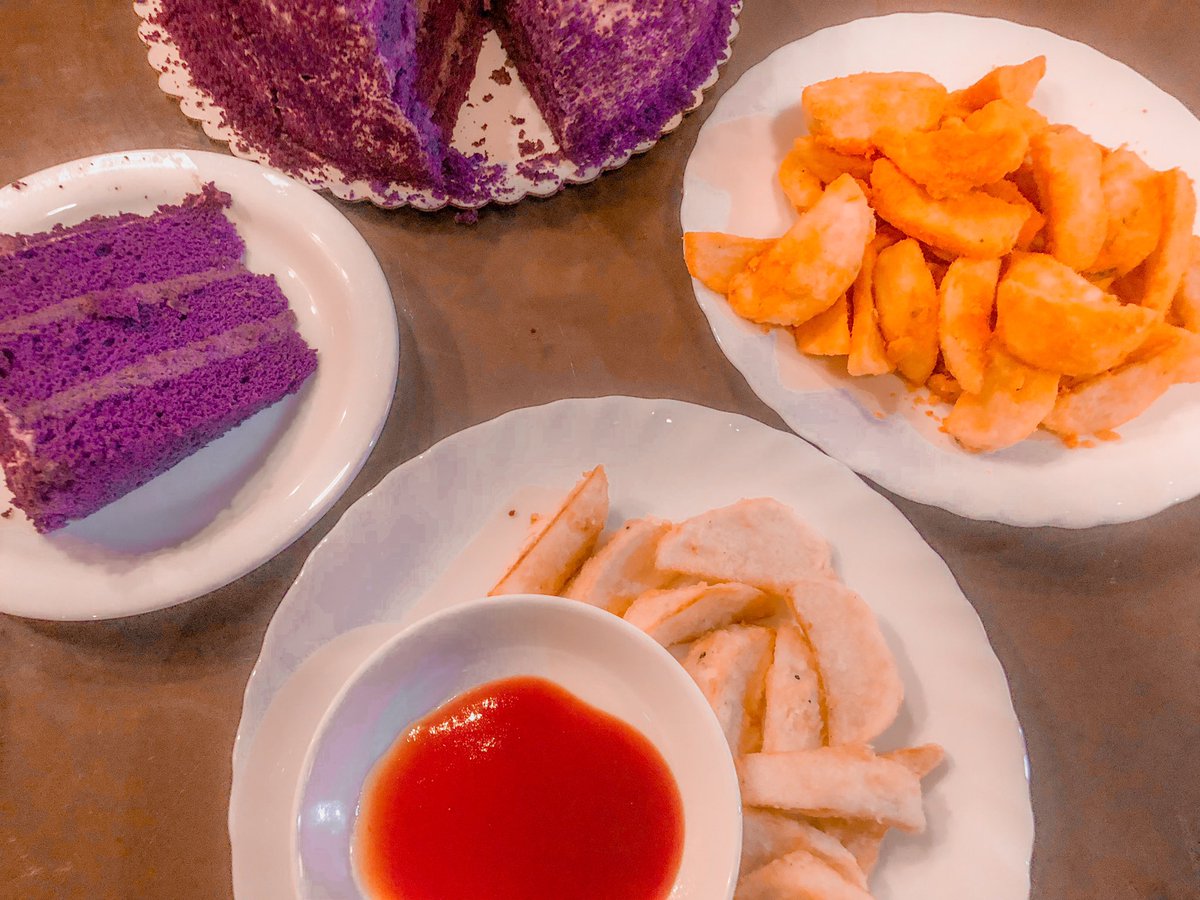 iamtzie's tweet photo. 😍😍😍

📍Ube Cake - Cebu Cardinal Bakeshop
📍Potato Wedges ala @trixiaaadiaz 💕 https://t.co/R2wLNlc3tQ