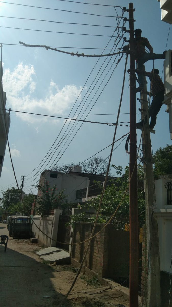 Line Maintenance wrk in progress at shahpur <a href="/PuVVNLgkp_urban/">SE EUDC Gorakhpur</a> <a href="/cedgkp/">Chief Engineer Gorakhpur</a> <a href="/MD_PuVVNL/">PuVVNL</a>