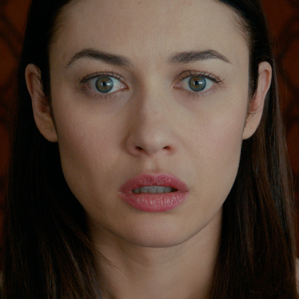 ⭐️ Une chambre qui exauce tous vos souhaits. Quel serait votre premier vœu ? 😏 THE ROOM maintenant en VOD sur <a href="/MYTF1VOD/">MYTF1VOD</a> 🎬 bit.ly/2SUPoVt