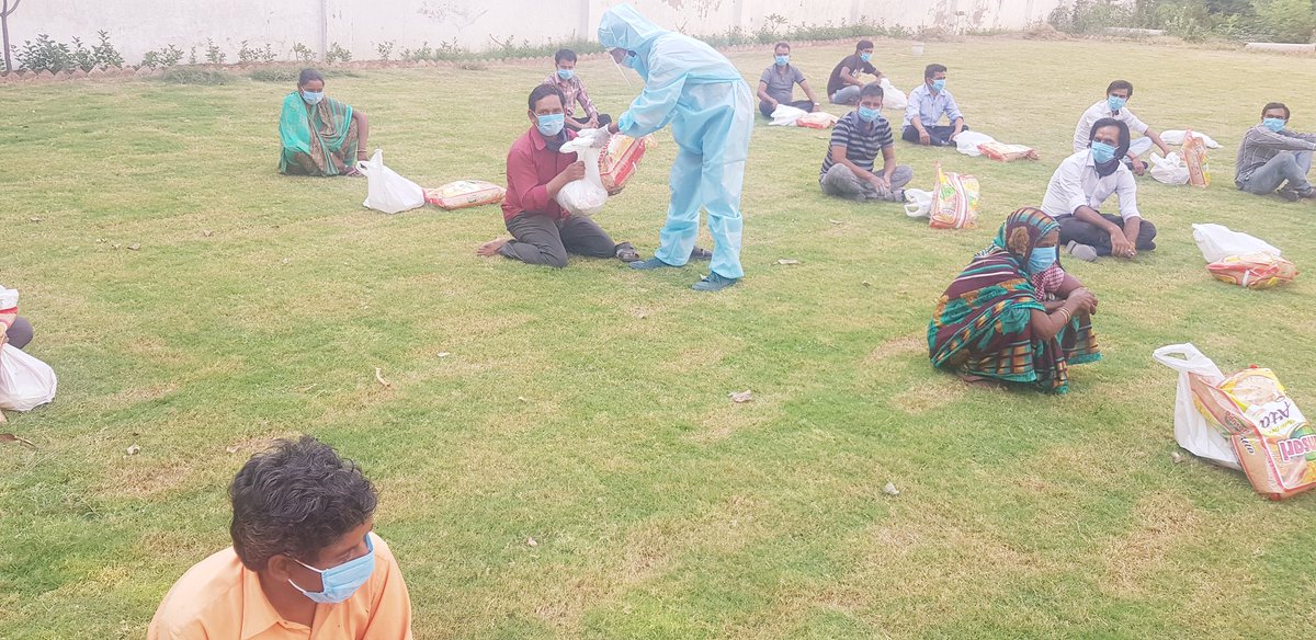 FoundationLadli's tweet photo. *With the Support of @DCPSouthDelhi @DelhiPolice ,@ibm_in @NASSCOMfdn @FoundationLadli Distributed #PersonalHygieneKits, #Masks4All & #OneMonthRation to #MigrantLabourers at #Adhchini
Thanks to @ADcpsouthdelhi
@Dhama_IPS @shrutiarora_IPS @CPDelhi @LtGovDelhi @NITIAayog @ANI https://t.co/kIio0IPssM