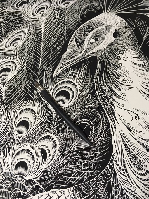 ニッポン行きたい人応援団 切り絵作家は その作品は 滋賀の寺の巨大切り絵 タコや孔雀の切り剣