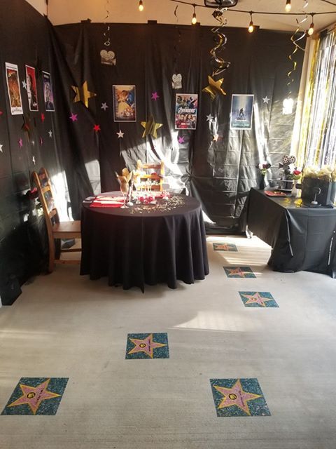 Ryan and his girlfriend Taylor, <a href="/wellingtonhs/">Wellington Henrique</a> seniors, felt like movie stars when the Donovan family threw a Holloywood-themed home prom. Neighbors cheered the seniors on from afar as they walked the red carpet. Of course, they got crowned prom king and queen! 👑 #PBCSD2020Vision