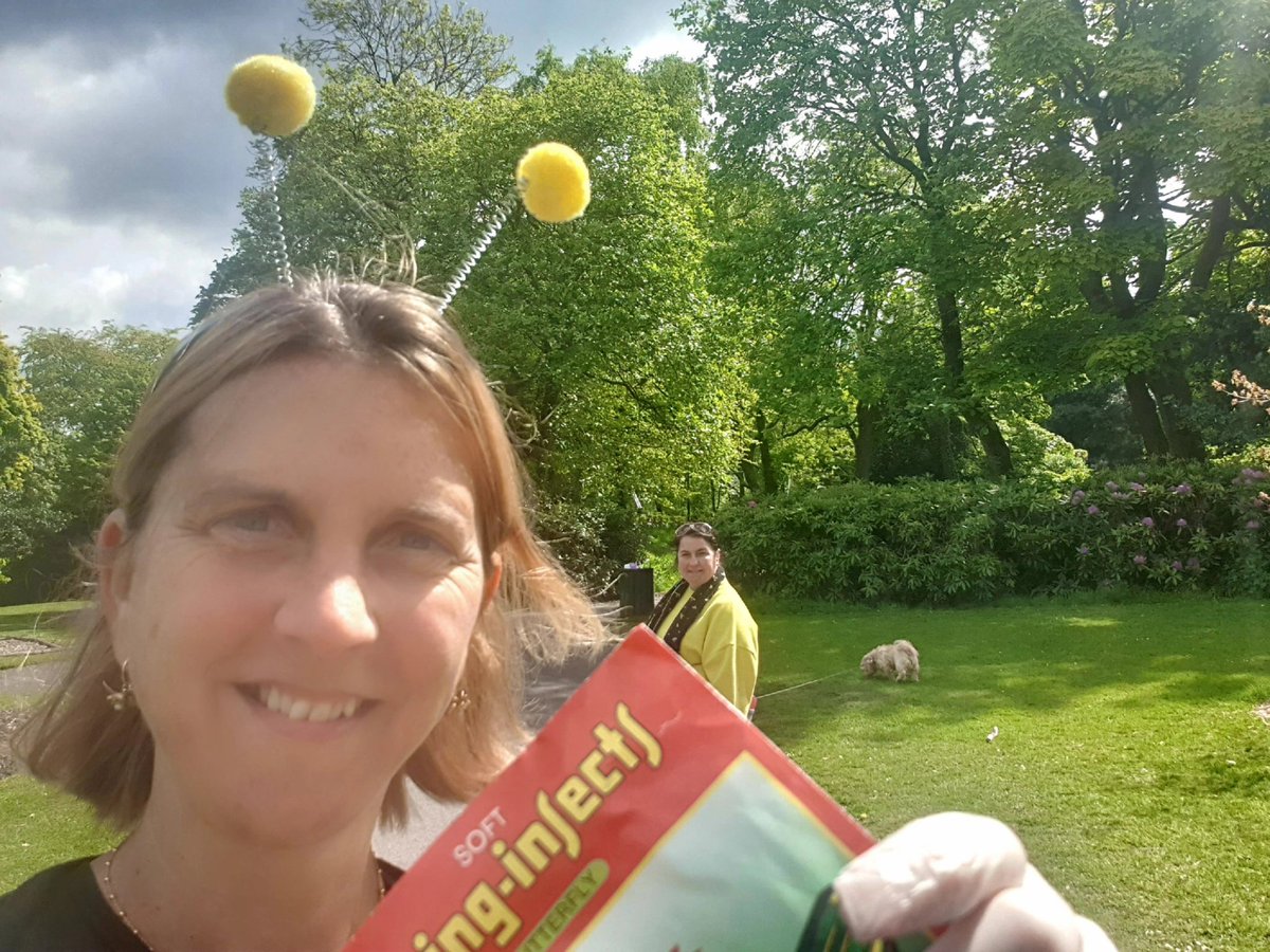 It's 'Int. 'BEE' Week'! Ightenhill Park was meant 2 host 'Buzzin' Bee Day 2 for our community. Not to bee, so instead organisers walked the streets, kept a distance & handed out freebies 2 anyone we saw #savethebees #brilliantburnley @burnleycouk @justburnley @mandalou172 @BPRCVS