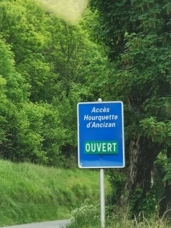 Aure65's tweet photo. La route de la Hourquette d'Ancizan est ouverte #routes #inforoute65 #voirie #cyclisme #vélo https://t.co/bRgZSItA1u https://t.co/BZLq4HNa9Q