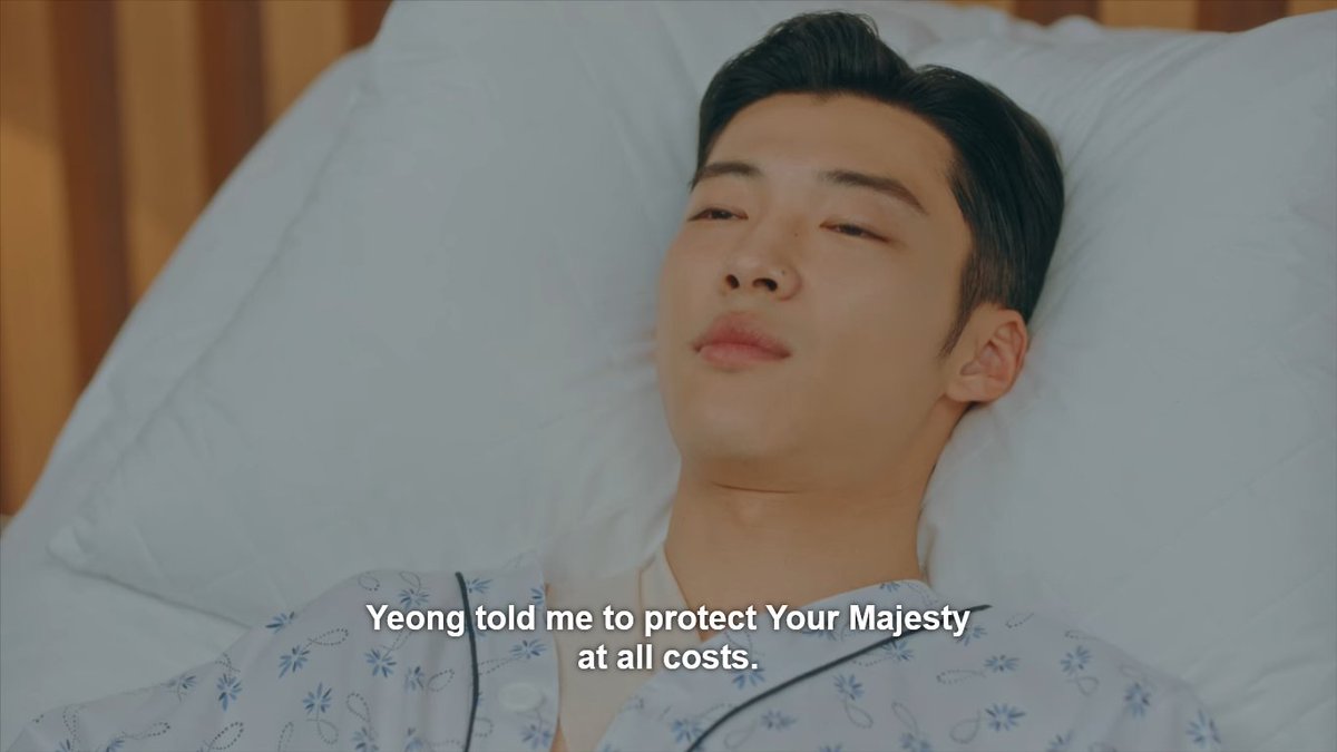 Eun sup might be all weird and funny but he's willing to risk his life for his siblings, yes the kind of bro we all need in our life  #TheKingTheEternalMonarch