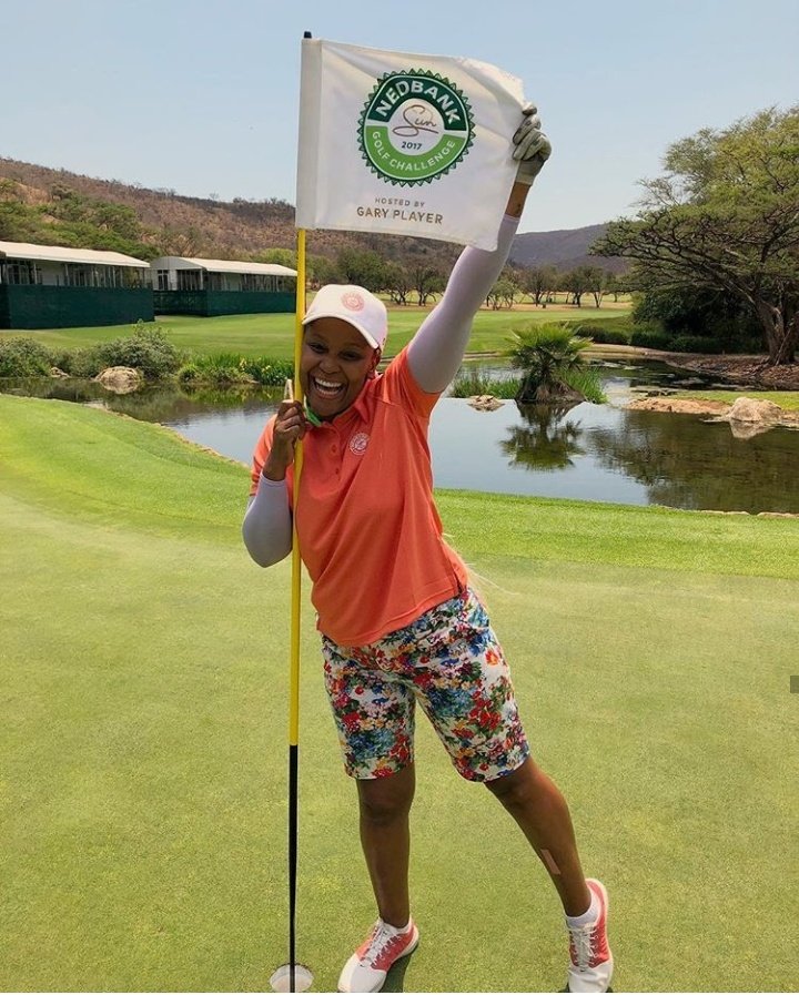 FelicityShiba's tweet photo. Getting to play the Last Round at  #TheGaryPlayerCC  @AfricasMajor @SunCityResortSA a month before the pros make it home for a week, is a privilege I will never get used to. The course is pristine &amp; a hell of a challenge. I take my hat of to those pros. #LastRound #FlagCollector https://t.co/HmfOCtzvIA