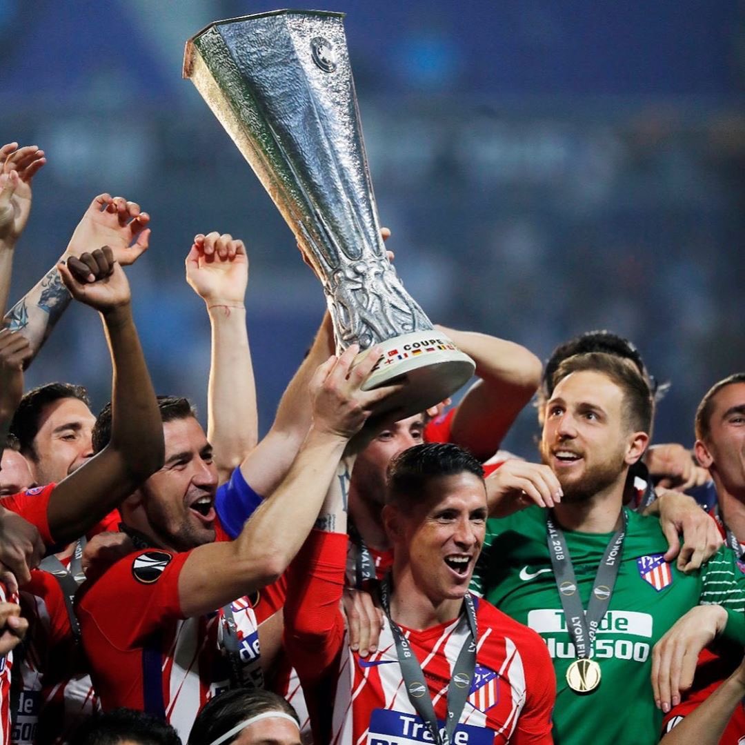 2 years ago...

Celebrating with my family ❤️🤍❤️