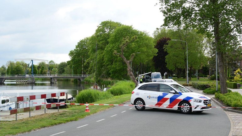 Politie vindt lichaam in water in Delfzijl..