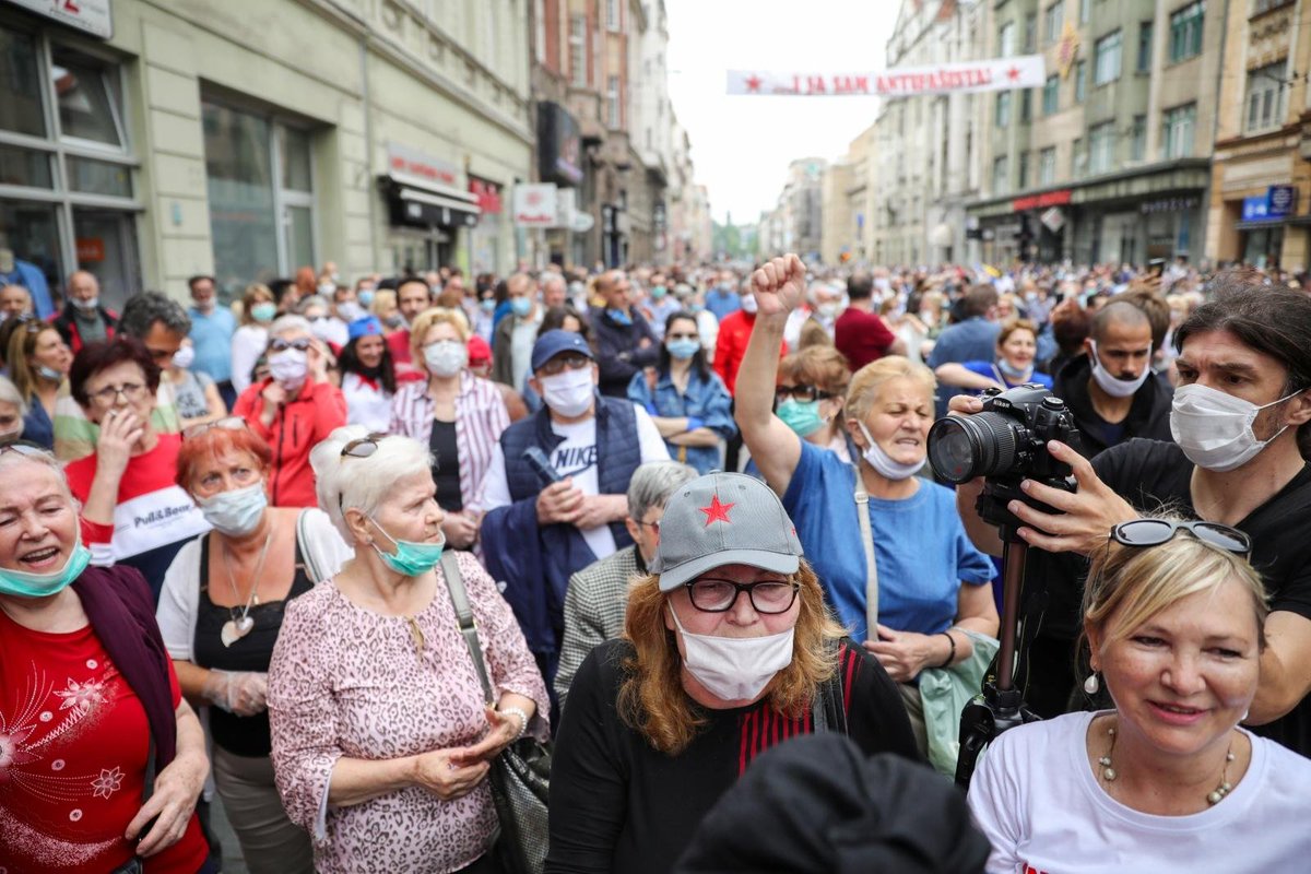 pedjagrbin's tweet photo. Sehen Sie diese Stadt? Das ist Walter! https://t.co/JYIu8tH63G