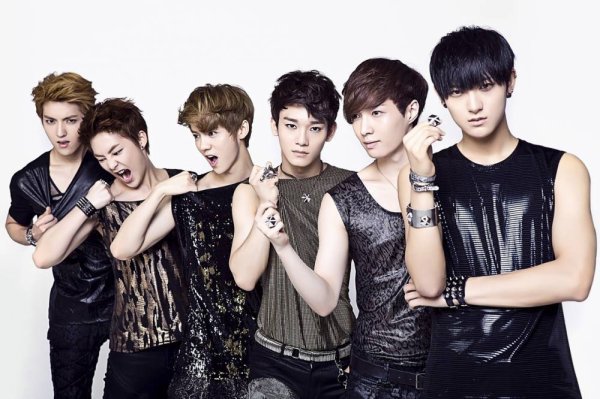 EXO-M ;- KRIS- XIUMIN - LUHAN - CHEN - TAO - LAY 