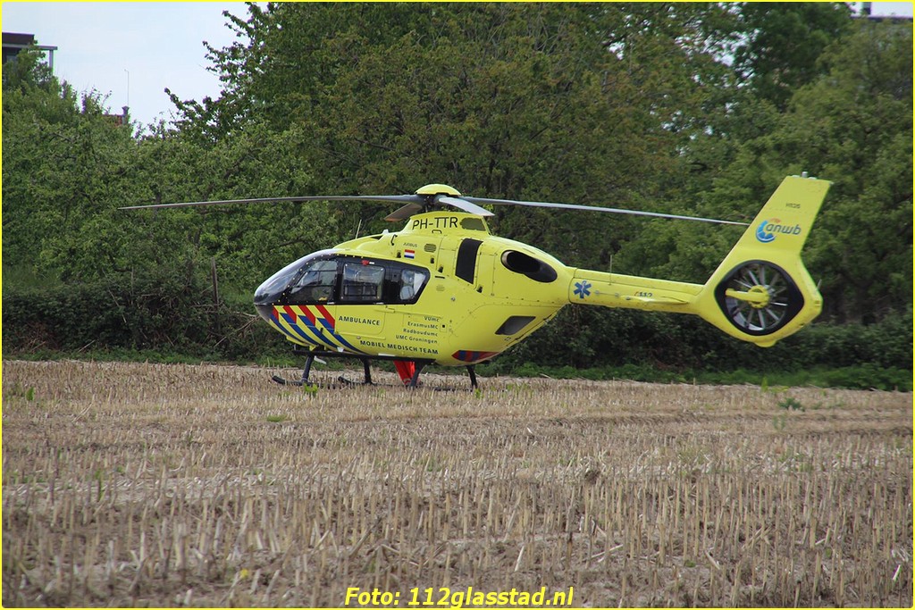 Trekker belandt in sloot in Asperen; traumahelikopter ingezet ..