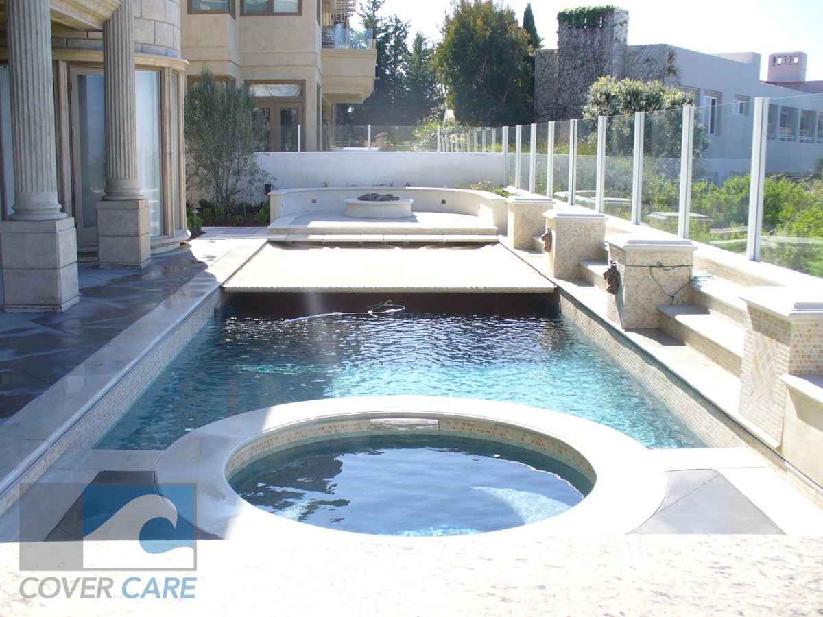CoverCareLLC's tweet image. This beige cover is the perfect match for this backyard. 
.
.
#NationalWaterSafetyMonth #automaticpoolcover #covercare