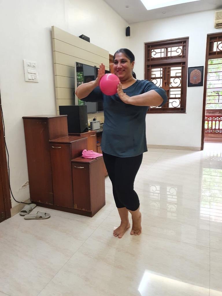 akshatashete's tweet photo. The lockdown has called for a lot of improvisation and additional activities to focus more on basics. Managing practice and competition schedule for their kids, moms have always wanted to learn some skills themselves! Initiated video learning sessions on #RhythmicDance for them! https://t.co/eLSAWyTPXW