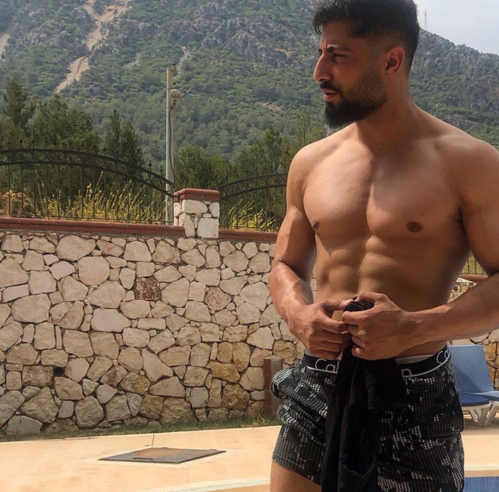 serialsucker59's tweet photo. #arab & #turkish #hotguys #hunks. #bogosses #rebeu #beur #arabe et #turc #sexyguys #forgays #gay #gayfantasies #topforbottom ๐๐๐๐๐๐๐๐๐ฆ๐
#muscle https://t.co/14OVwvT6dy