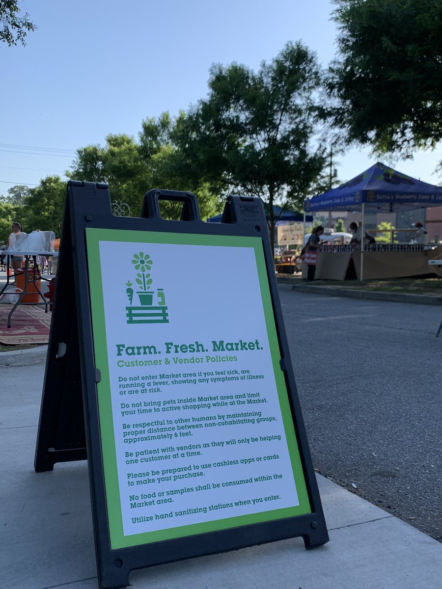 DTWoodstock's tweet photo. The Woodstock Farm Fresh Market is open this morning till Noon on Market St in Downtown Woodstock.  Lots of great vendors!  The market is presented by Synovus Bank https://t.co/gBuhgJqCMy