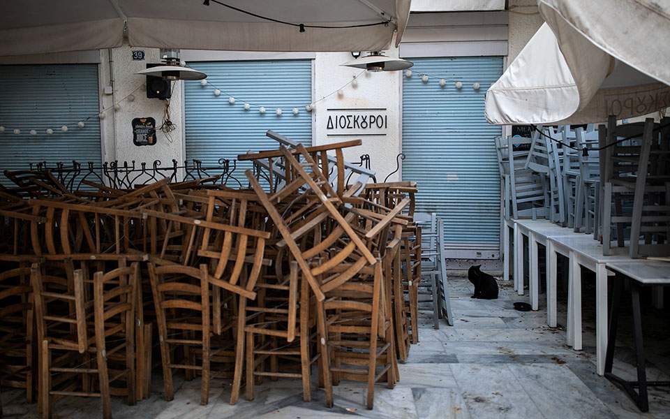 ekathimerini's tweet photo. Restaurants and cafes set to reopen on May 25 https://t.co/8scLcS4vB6 https://t.co/KxiuNpwF9X